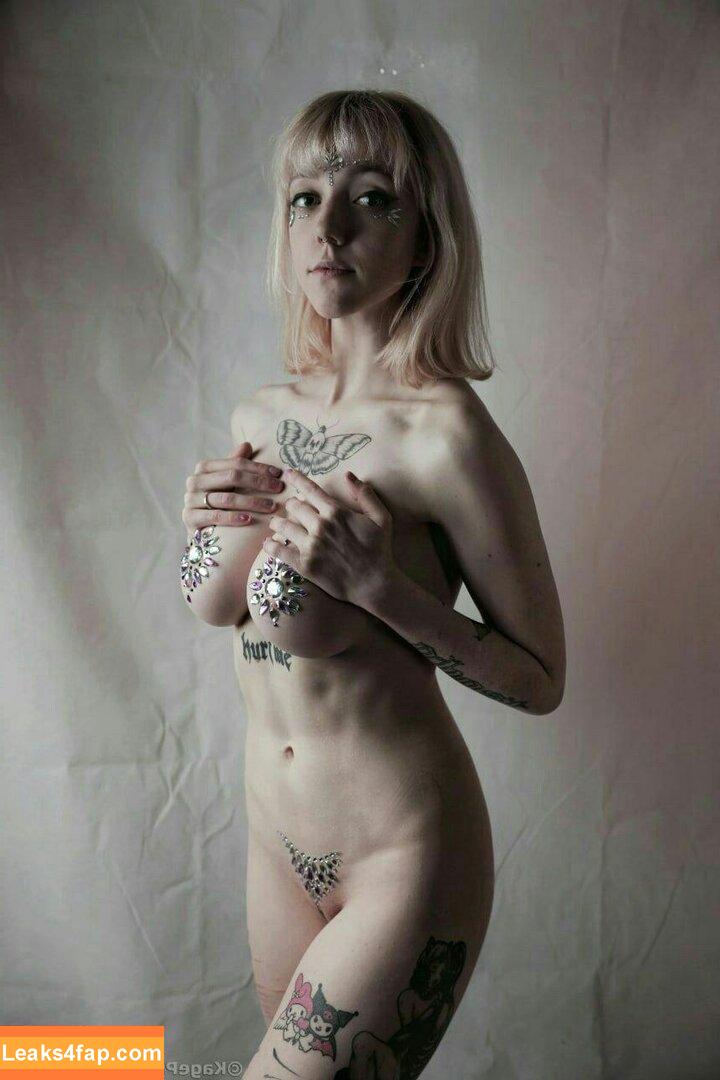 elleslove / Elles / aliceeee_watson / heartsicx leaked photo photo #0242