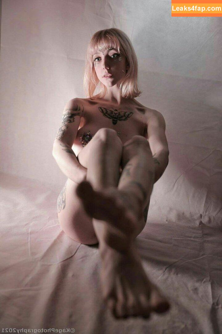 elleslove / Elles / aliceeee_watson / heartsicx leaked photo photo #0252