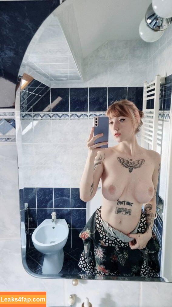 elleslove / Elles / aliceeee_watson / heartsicx leaked photo photo #0456