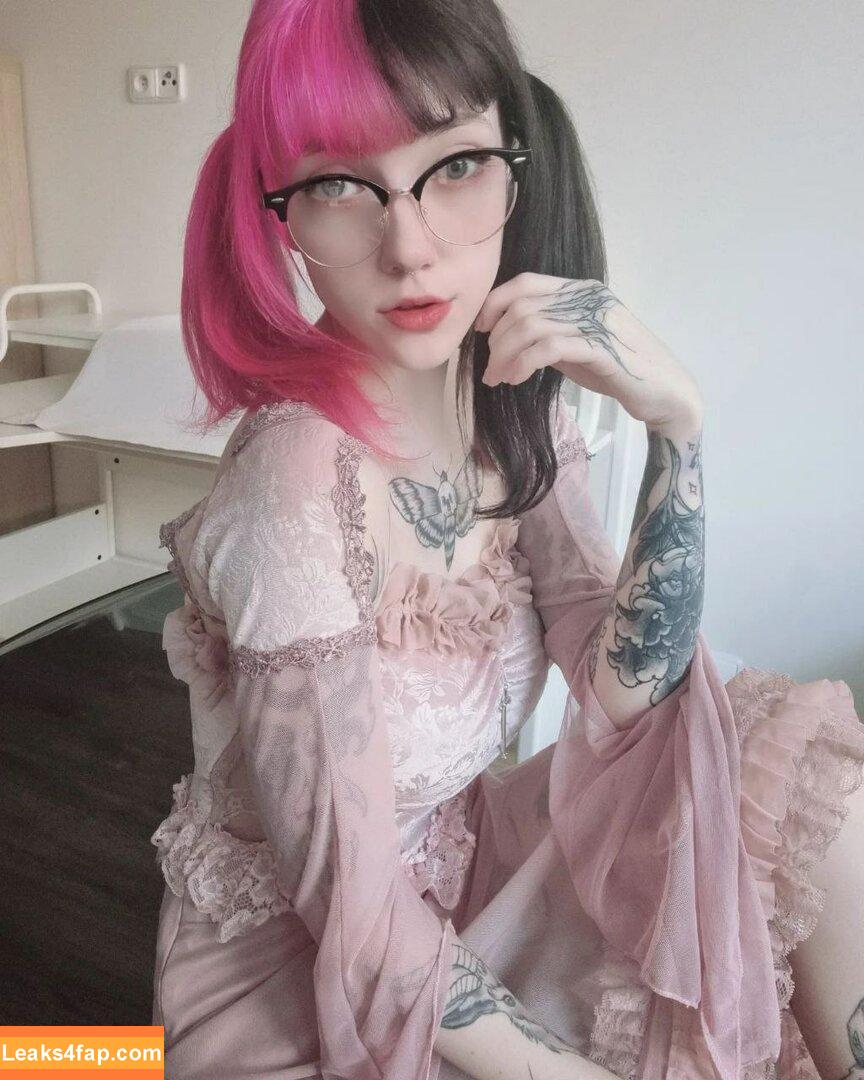 elleslove / Elles / aliceeee_watson / heartsicx leaked photo photo #0790