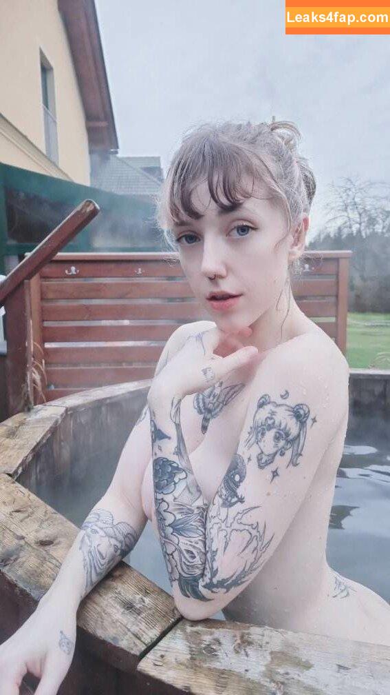 elleslove / Elles / aliceeee_watson / heartsicx leaked photo photo #0979