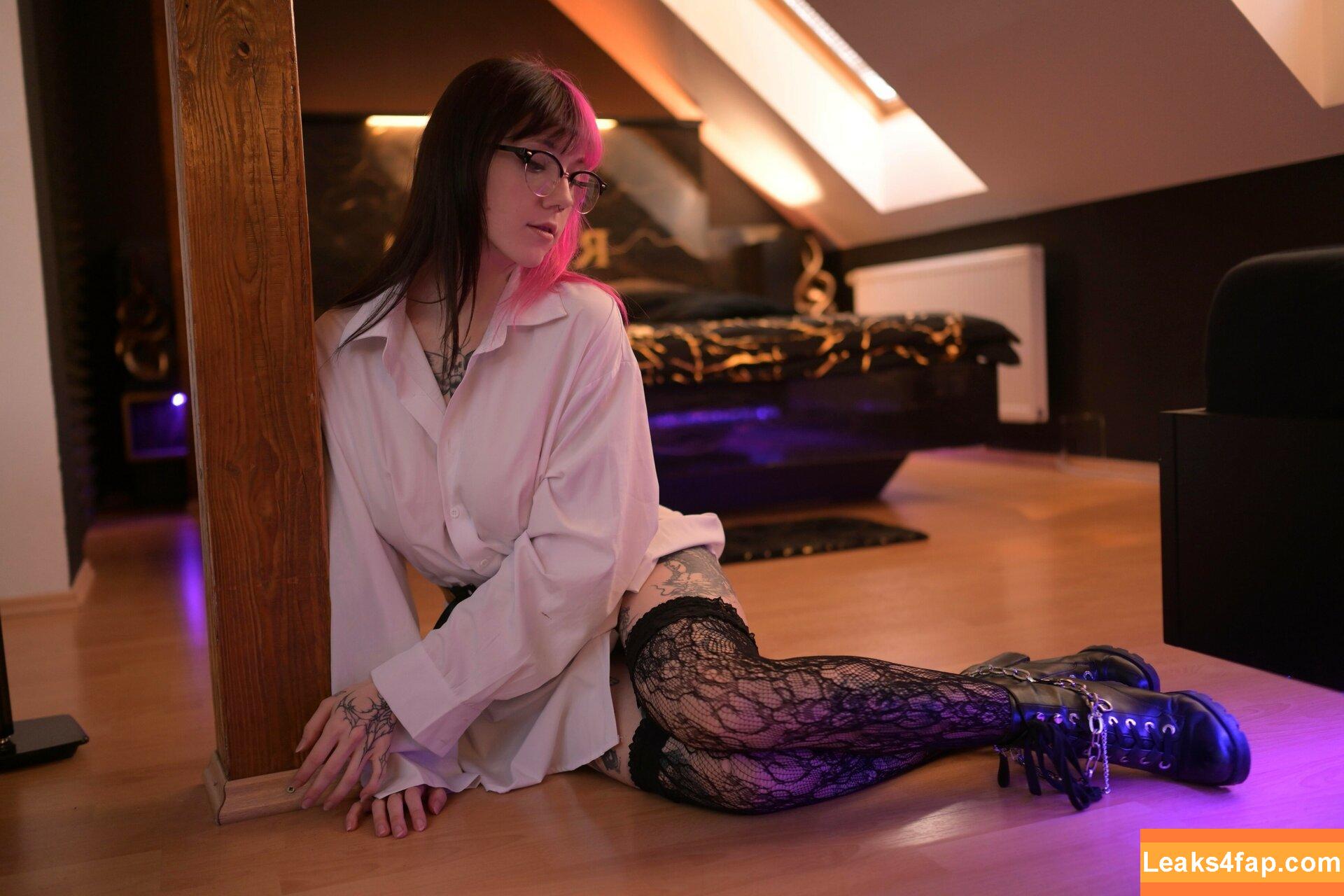 elleslove / Elles / aliceeee_watson / heartsicx leaked photo photo #1339