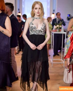 Ellie Bamber photo #0110