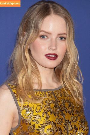 Ellie Bamber photo #0336