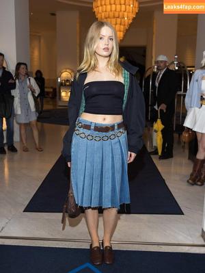 Ellie Bamber фото #0462
