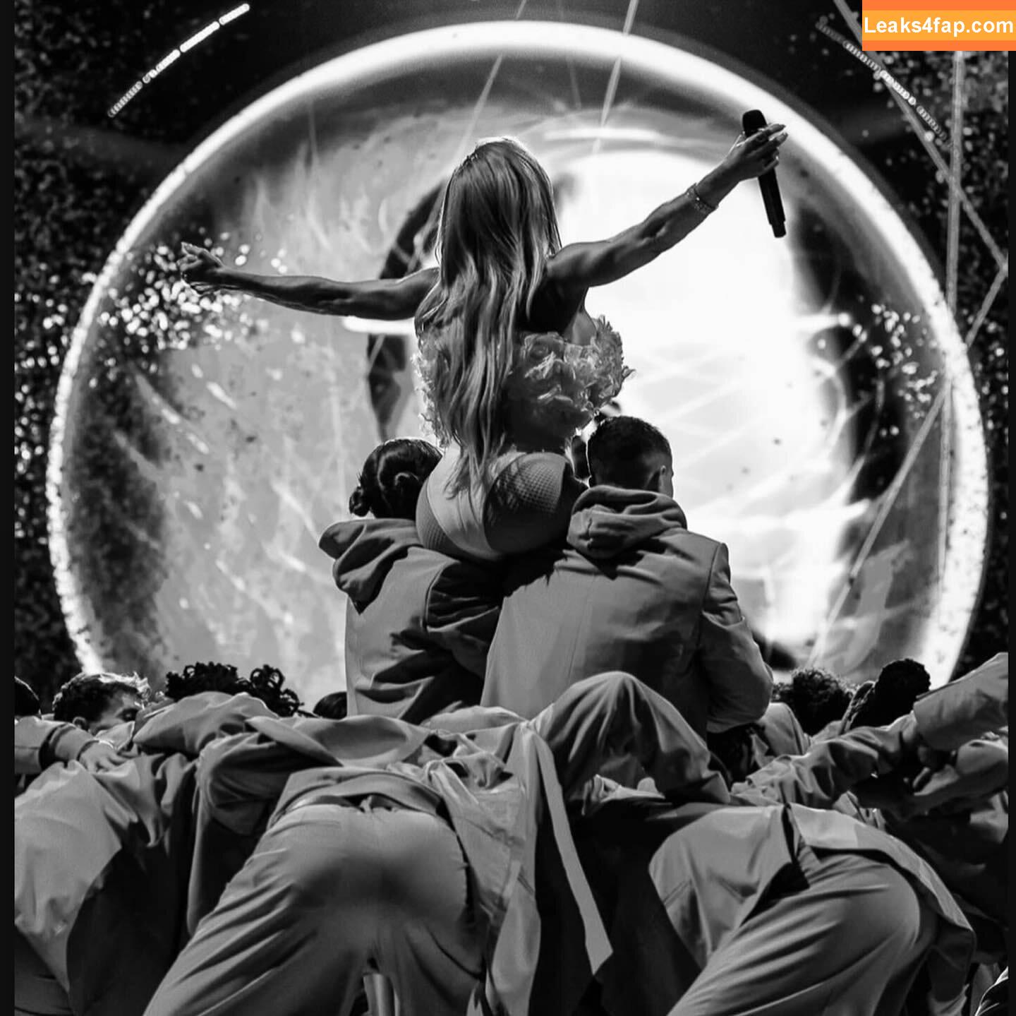 Ellie Goulding / elliegoulding / glovored leaked photo photo #0275