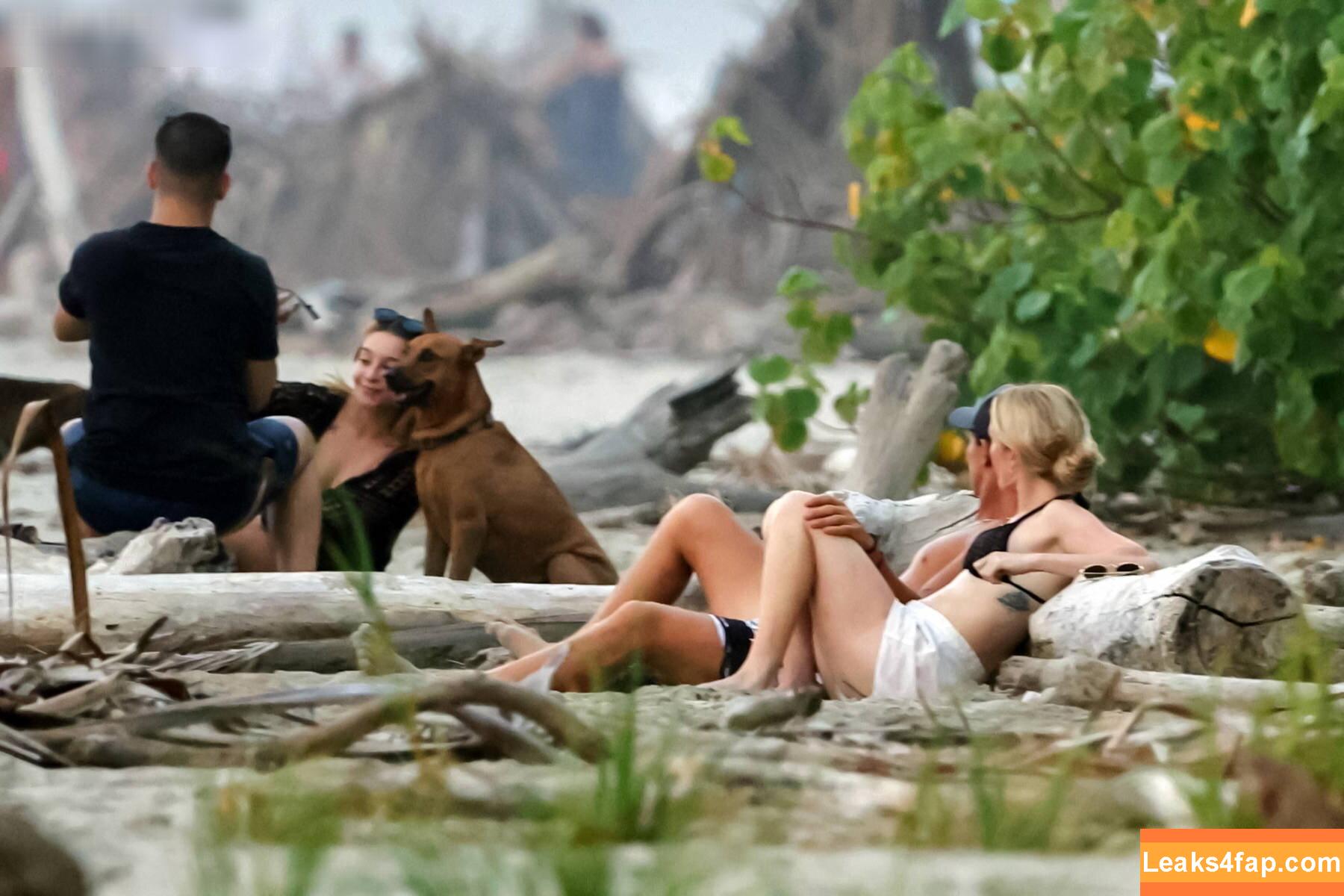 Ellie Goulding / elliegoulding / zarinamae leaked photo photo #0735