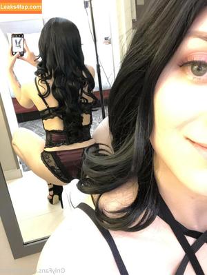 Ellie Idol photo #0143