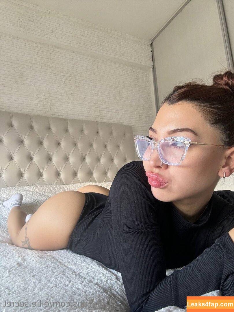 ellie.kisses /  leaked photo photo #0021