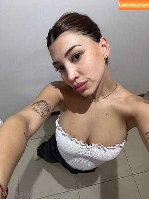 ellie.kisses photo #0001