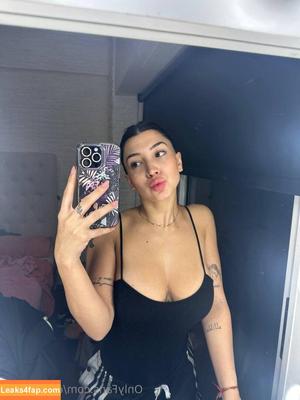 ellie.kisses photo #0004