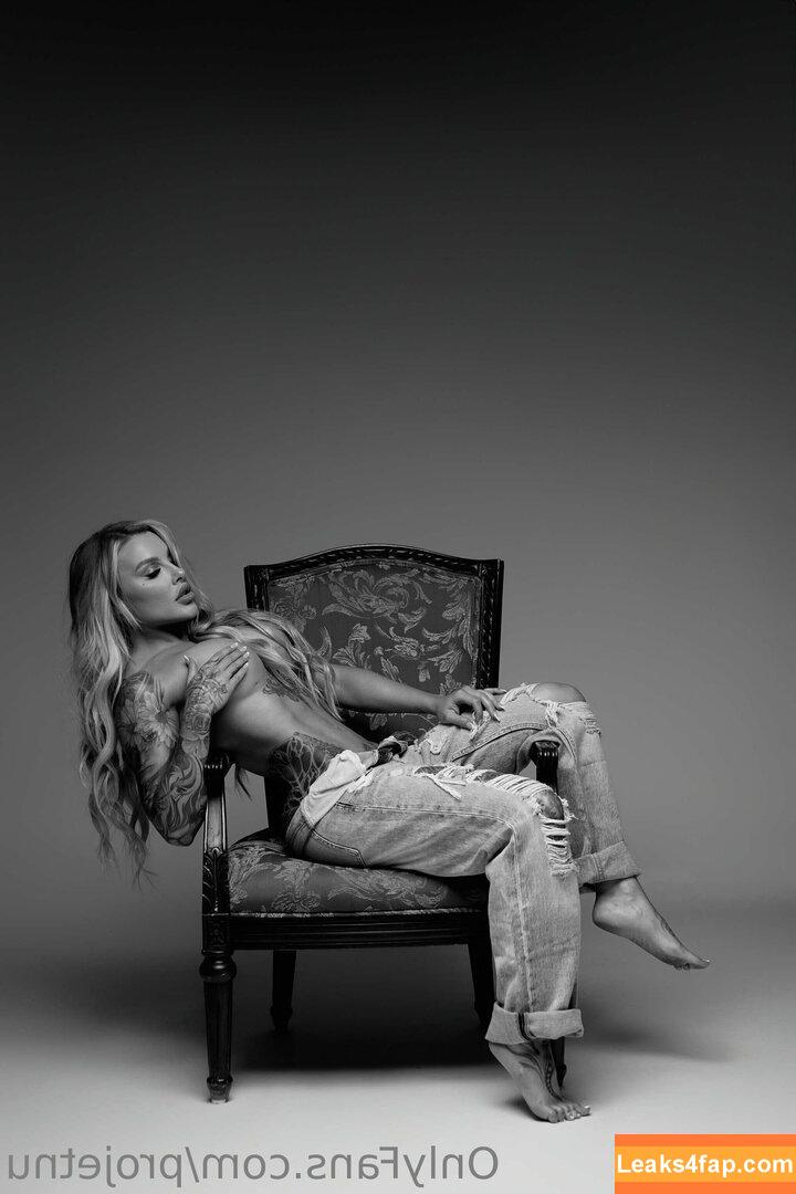 Ellie Rayne / ellie.doll / ellie_doll leaked photo photo #0045