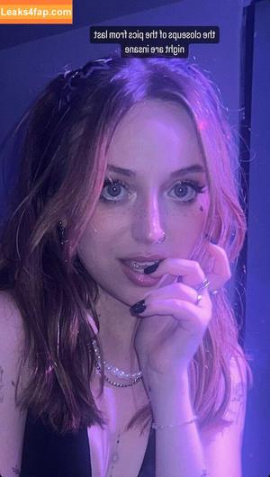 Ellie Schnitt photo #0141