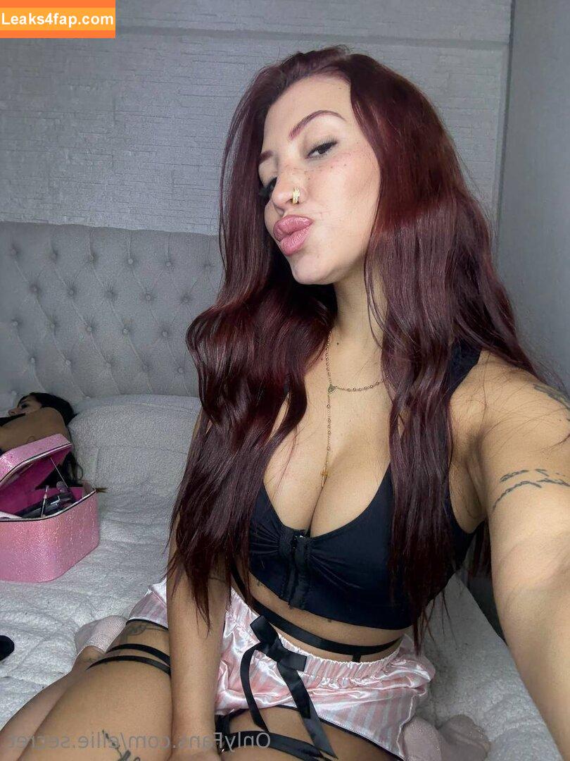 ellie.secret / petiteelli_secret leaked photo photo #0027