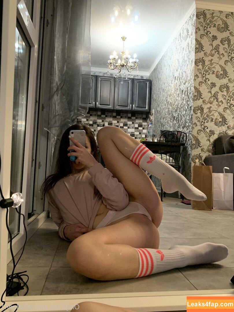EllieLeen1 / itsnotellieleen leaked photo photo #0069