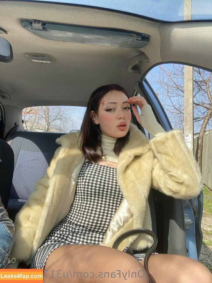 elliemooree / elliemoore_official leaked photo photo #0036