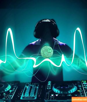 ellievandeel photo #0008