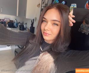 elliewolfe фото #0086