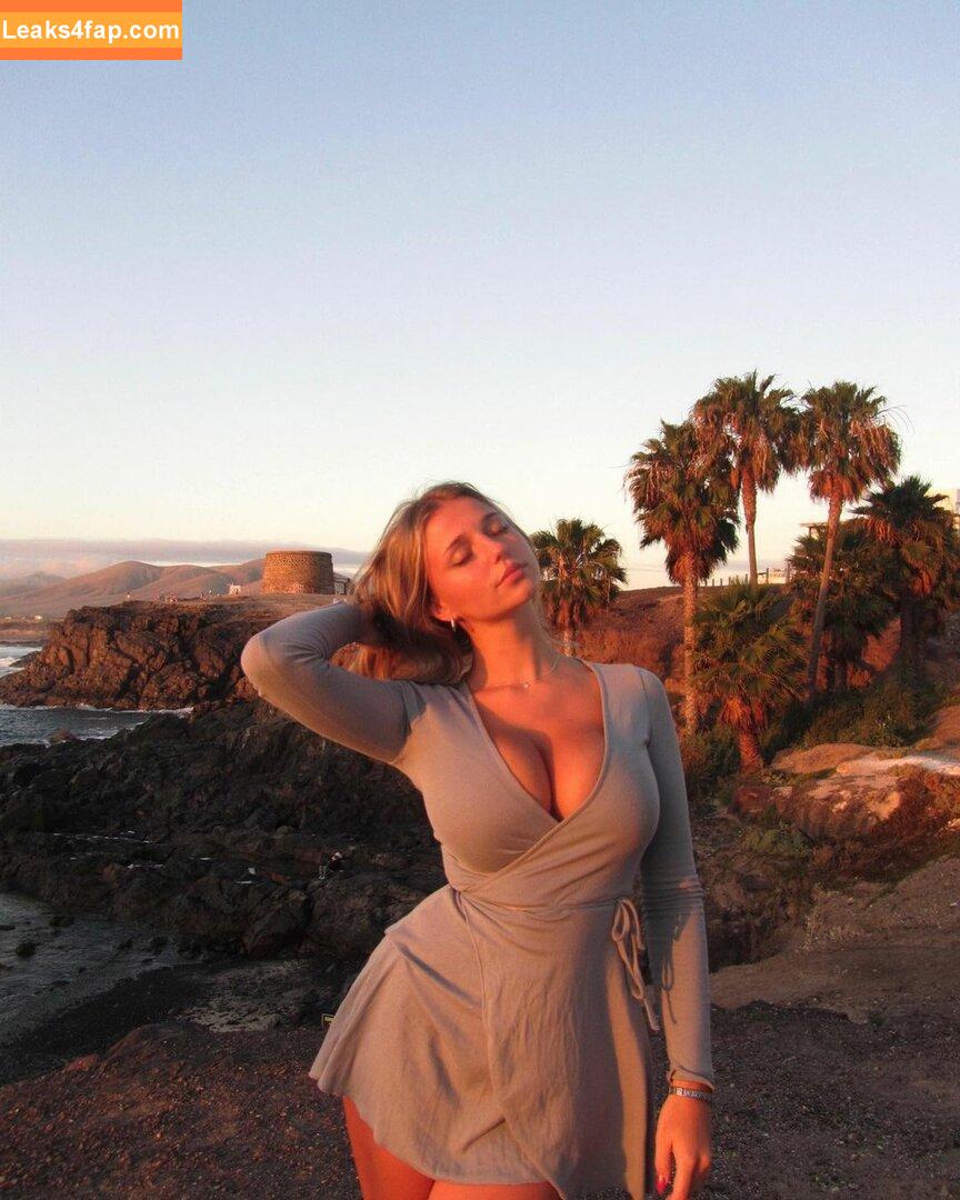 ellyy.ann / ellie_ann / elly / elly.ann leaked photo photo #0066