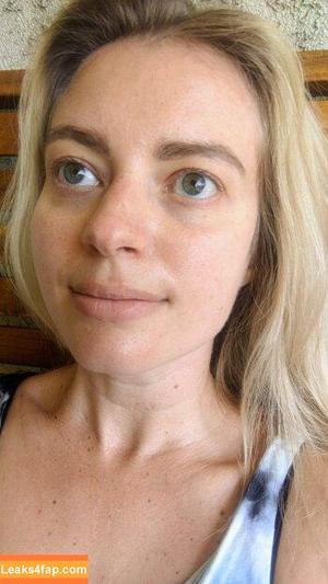 Elyse Willems photo #0019