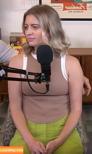 Elyse Willems photo #0058