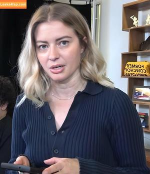 Elyse Willems photo #0067