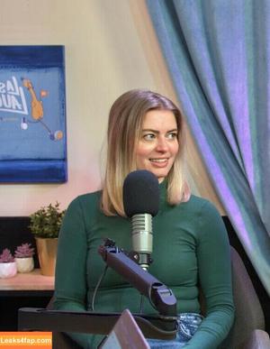 Elyse Willems photo #0075