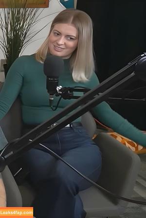 Elyse Willems photo #0116