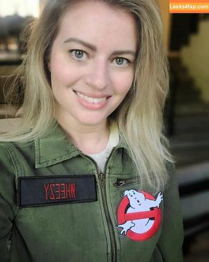 Elyse Willems photo #0146