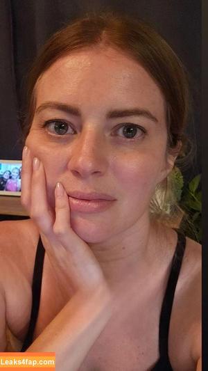 Elyse Willems photo #0183