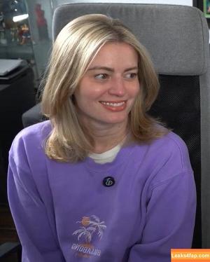 Elyse Willems photo #0260