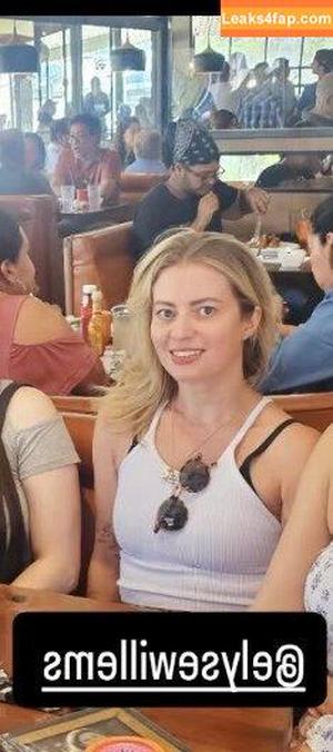 Elyse Willems photo #0275