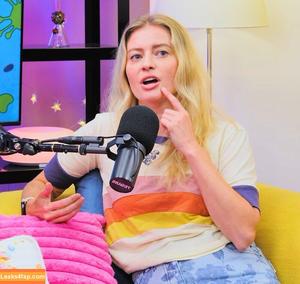 Elyse Willems photo #0302