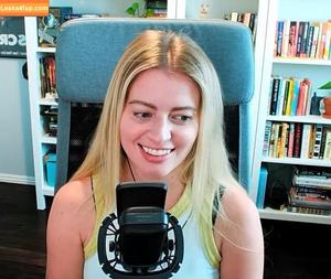 Elyse Willems photo #0303