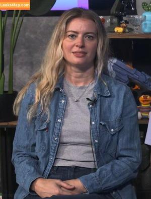 Elyse Willems photo #0307