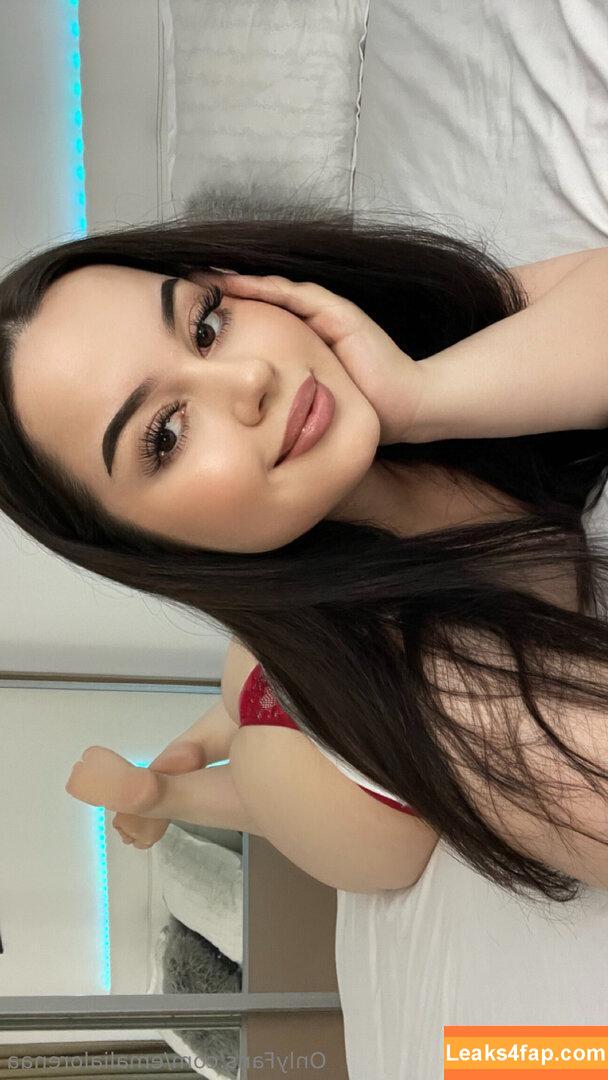 emalialorenaa / lorenaa_emaliax leaked photo photo #0034
