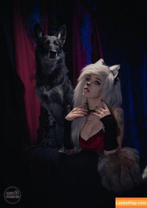 Ember Wolf photo #0337