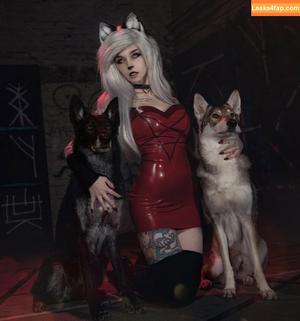 Ember Wolf photo #0341