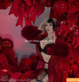 Ember Wolf photo #0342