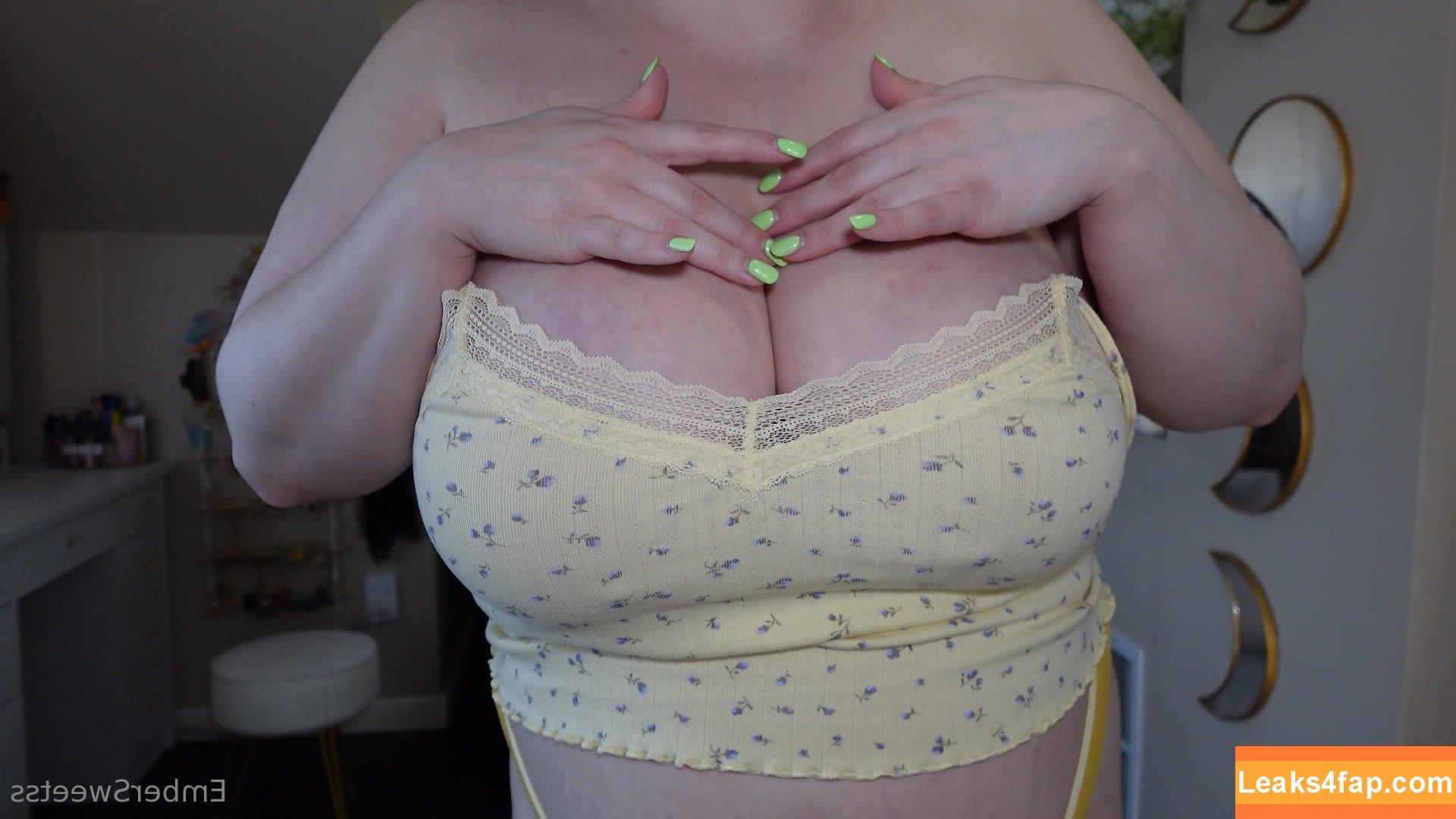 embersweetss / embersweetsvlog leaked photo photo #0003