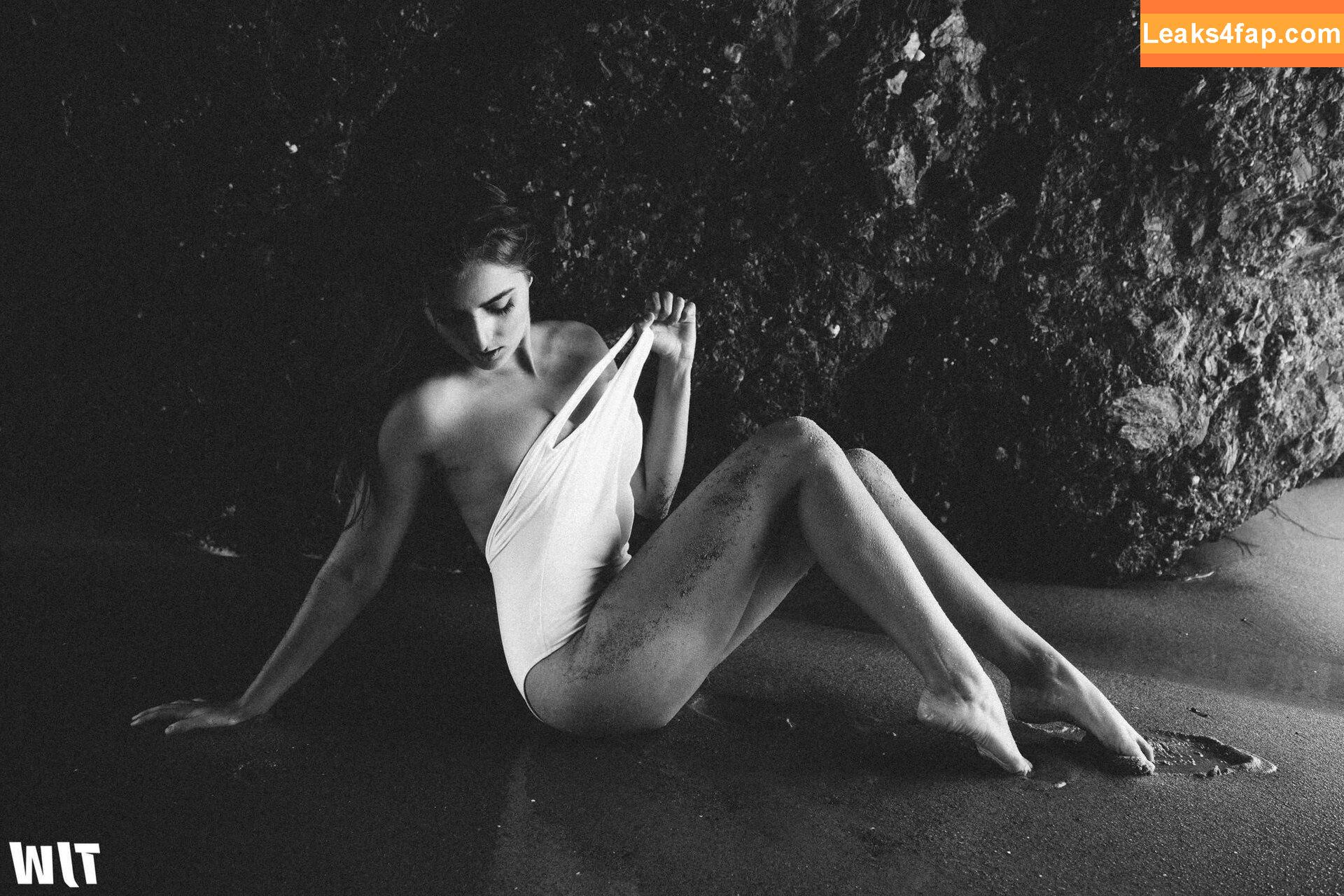 Emelia Hartford / emeliahartford / ms.emelia leaked photo photo #0008