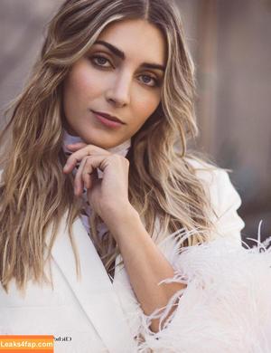 Emelia Hartford photo #0026