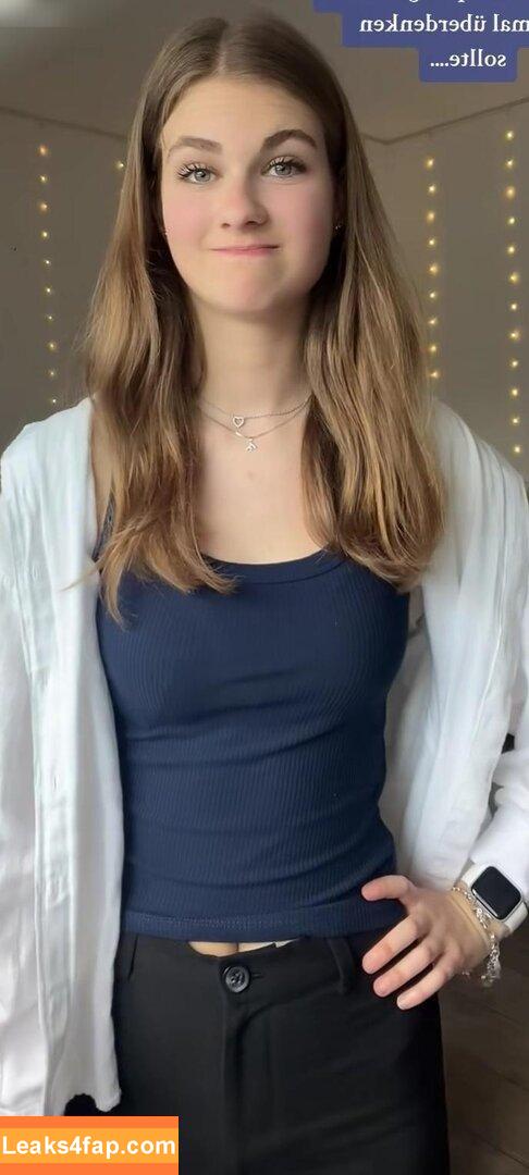 Emelybasics leaked photo photo #0045