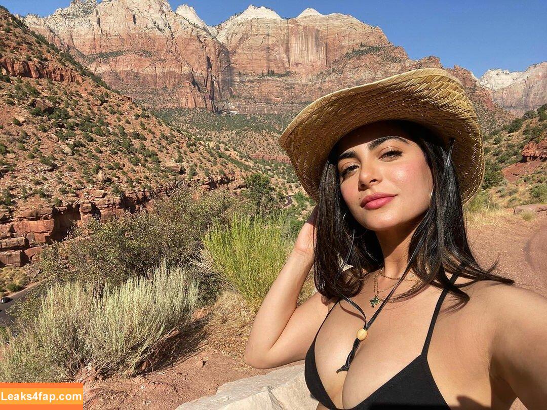 Emeraude Toubia / EmeraudeToubia / emeraude leaked photo photo #0002