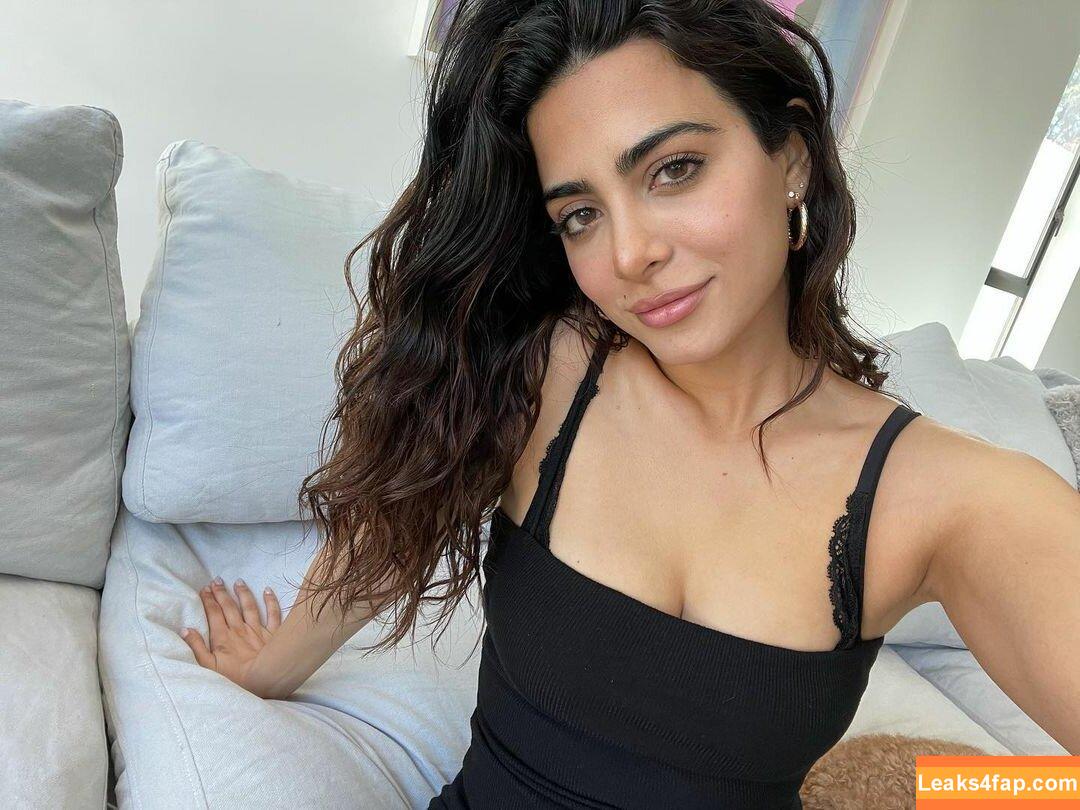 Emeraude Toubia / EmeraudeToubia / emeraude leaked photo photo #0009