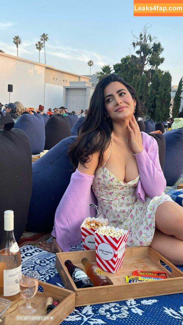 Emeraude Toubia / EmeraudeToubia / emeraude leaked photo photo #0021