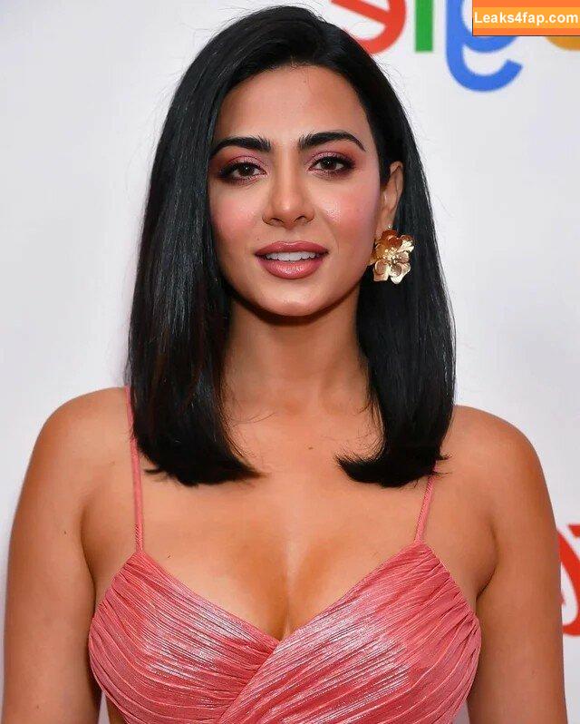 Emeraude Toubia / EmeraudeToubia / emeraude leaked photo photo #0028