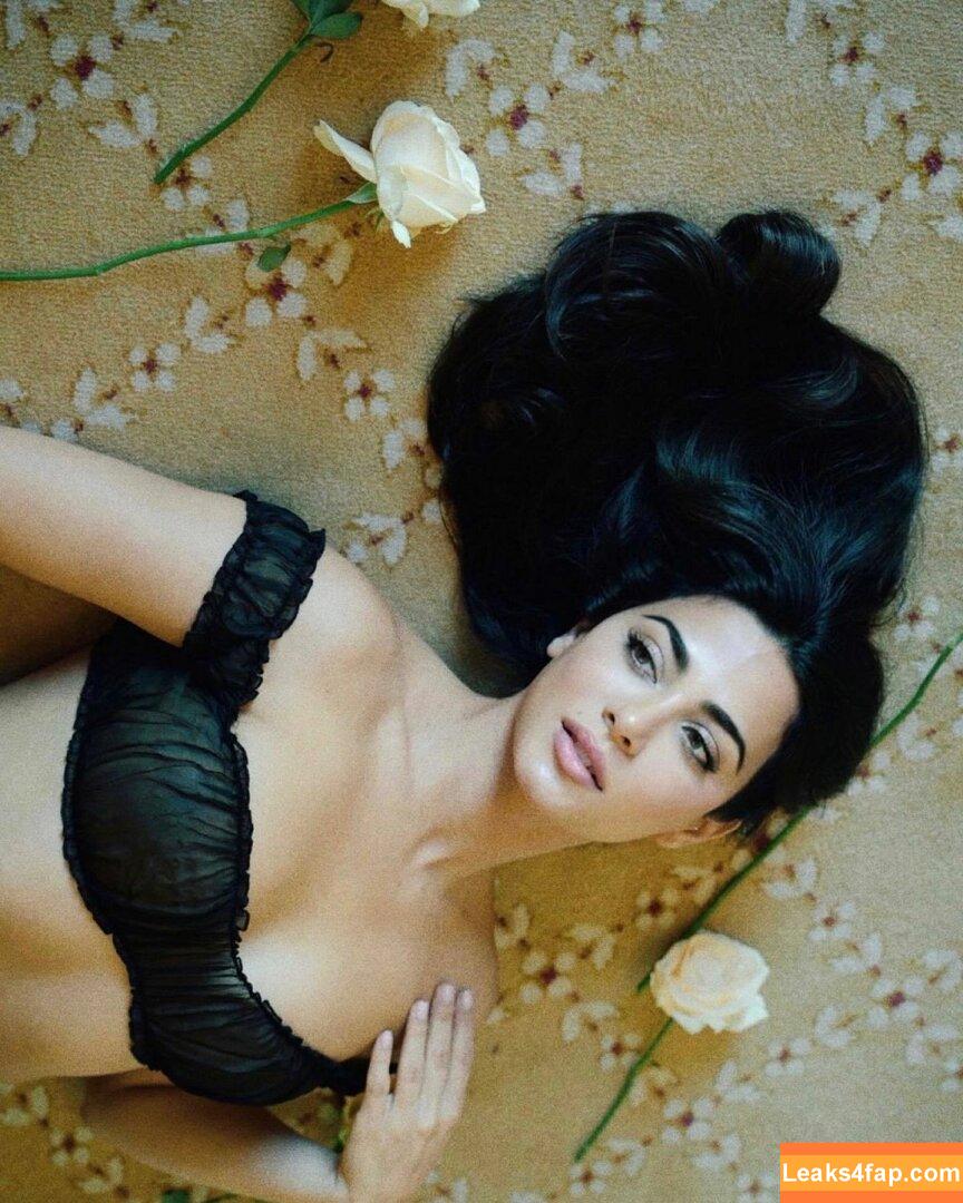 Emeraude Toubia / EmeraudeToubia / emeraude leaked photo photo #0195