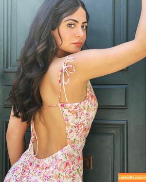 Emeraude Toubia photo #0016