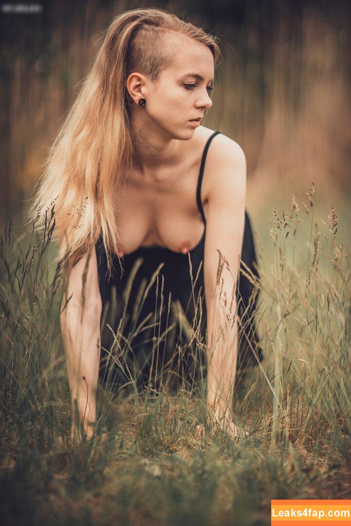 Emi Im Wunderland / Instagram / Model-Kartei / https: / posts leaked photo photo #0113